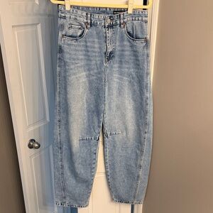 Blank NYC Women’s barrel leg Jeans